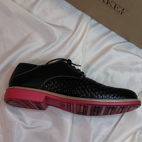 J's Awake Men's Shoes - Picture 7 of 11